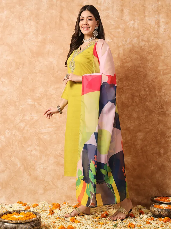 Lemon_Embellished_Straight_Kurta_Set_With_Printed_Dupatta