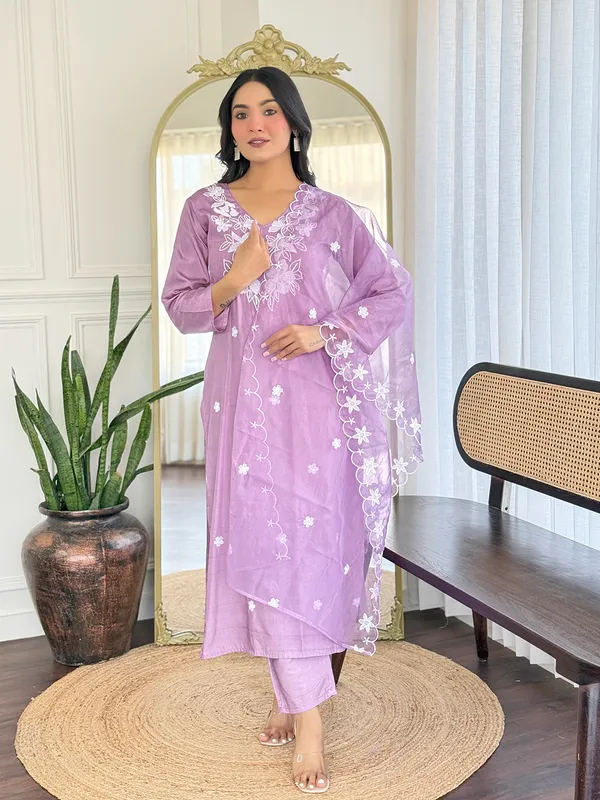 Lavender_Ethnic_Suit_Set_For_Women__3
