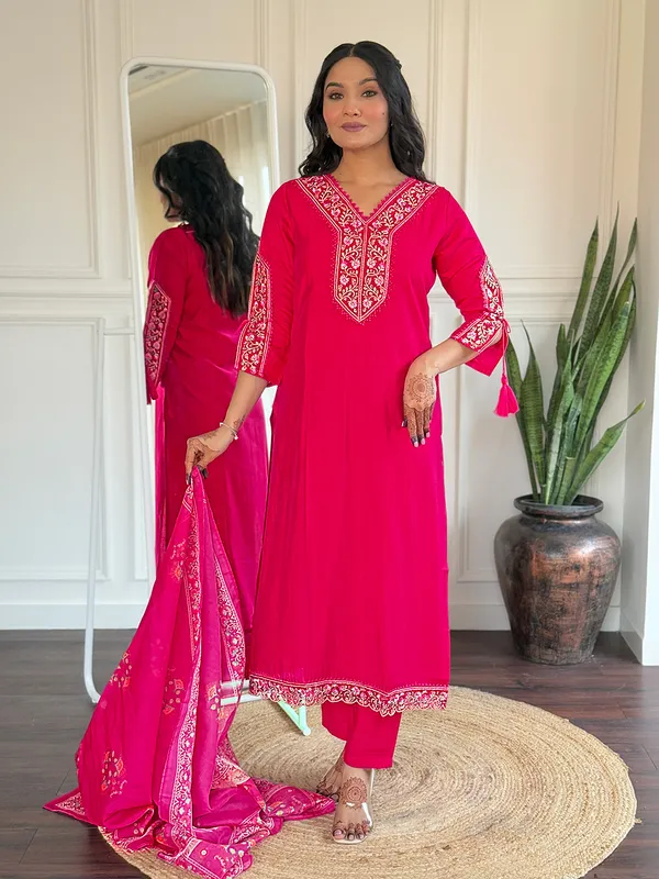 Pink_Embroidered_Kurta_Set_With_Dupatta