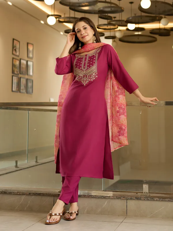 Pink_Salwar_Suit_Set_with_Floral_Dupatta