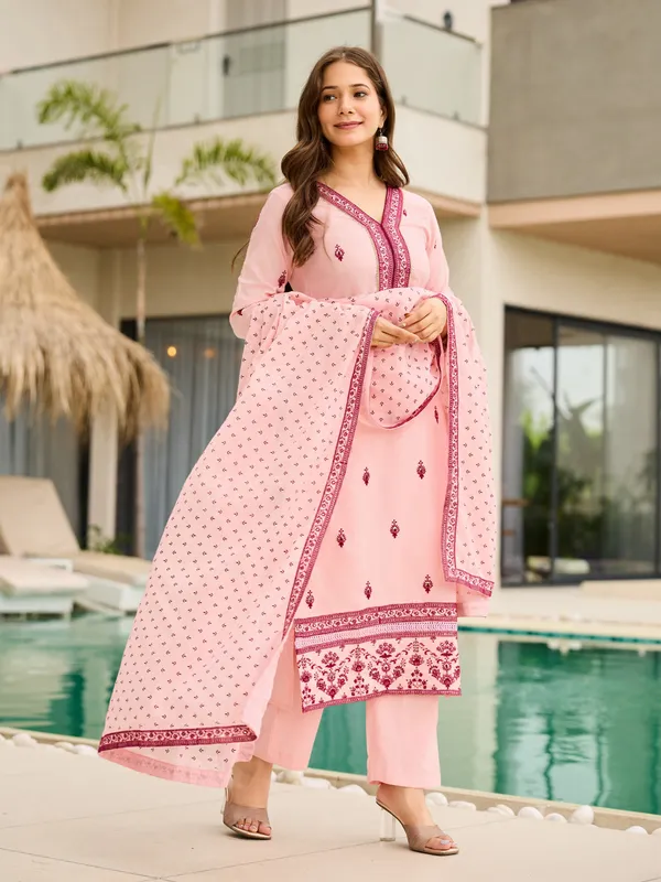 Peach_Kurta_Set_With_Dupatta__3_Piece