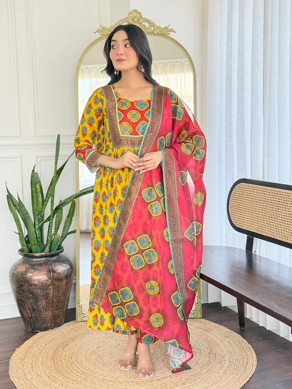 Yellow_Red_Printed_Ethnic_Anarkali_Suit_Set_With