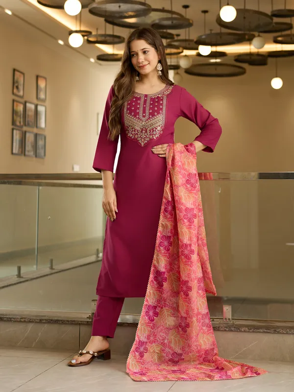 Pink_Salwar_Suit_Set_with_Floral_Dupatta