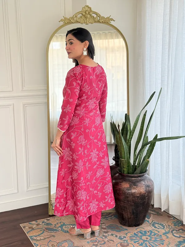 Pink_Print_Anarkali_Kurta_Set_With_Dupatta