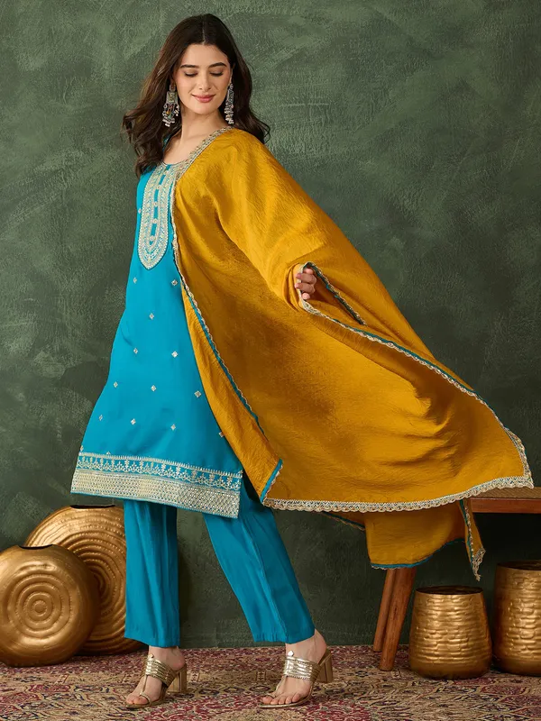 Sky_Blue_Kurta_Set_With_Dupatta__Traditional_Ethnic