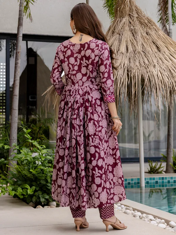 Maroon_Print_Gathered_Waist_Maxi_Dress_With_Embroidered