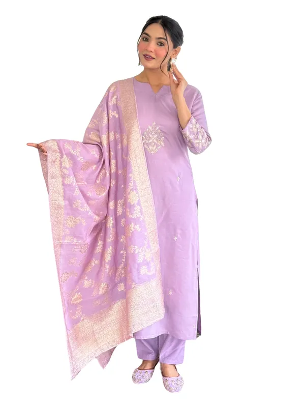 Lavender_Embroidered_Banarasi_Silk_Kurta_Set_With_Dupatta