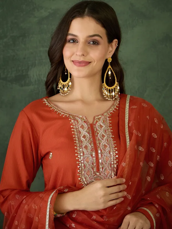 Rust_Dupatta_with_Golden_Border