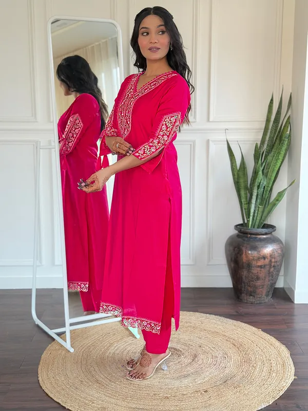 Pink_Embroidered_Kurta_Set_With_Dupatta