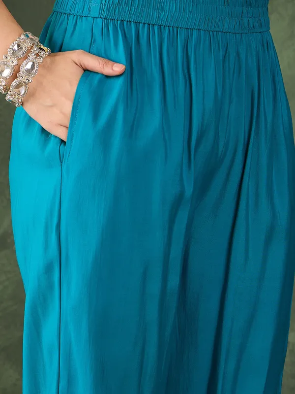 Sky_Blue_Kurta_Set_With_Dupatta__Traditional_Ethnic
