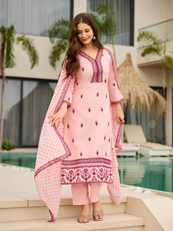 Peach_Kurta_Set_With_Dupatta__3_Piece