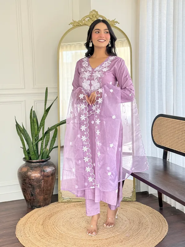 Lavender_Ethnic_Suit_Set_For_Women__3