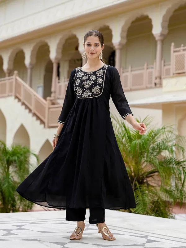 Black_Embroidered_Anarkali_Kurta_With_Pants