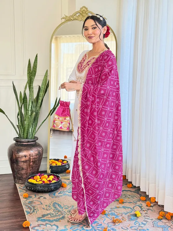 White_Kurta_Set_With_Pink_Bandhani_Dupatta