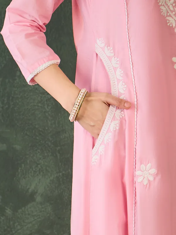 Peach_Kurta_Set_With_Embroidered_Details_And_Dupatta