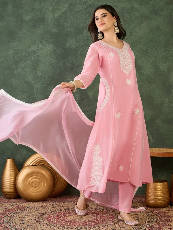 Peach_Kurta_Set_With_Embroidered_Details_And_Dupatta