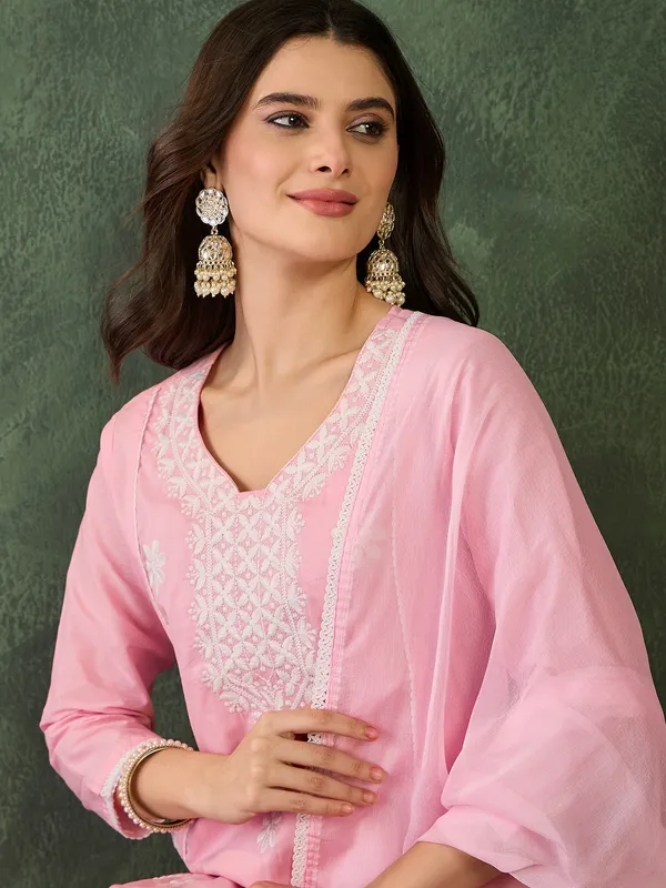 Peach_Kurta_Set_With_Embroidered_Details_And_Dupatta