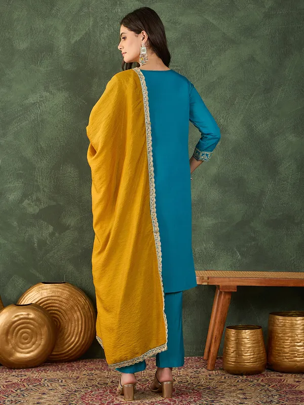 Sky_Blue_Kurta_Set_With_Dupatta__Traditional_Ethnic
