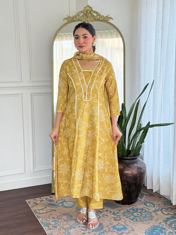 Yellow_Ethnic_Suit_Set_With_Dupatta__Traditional