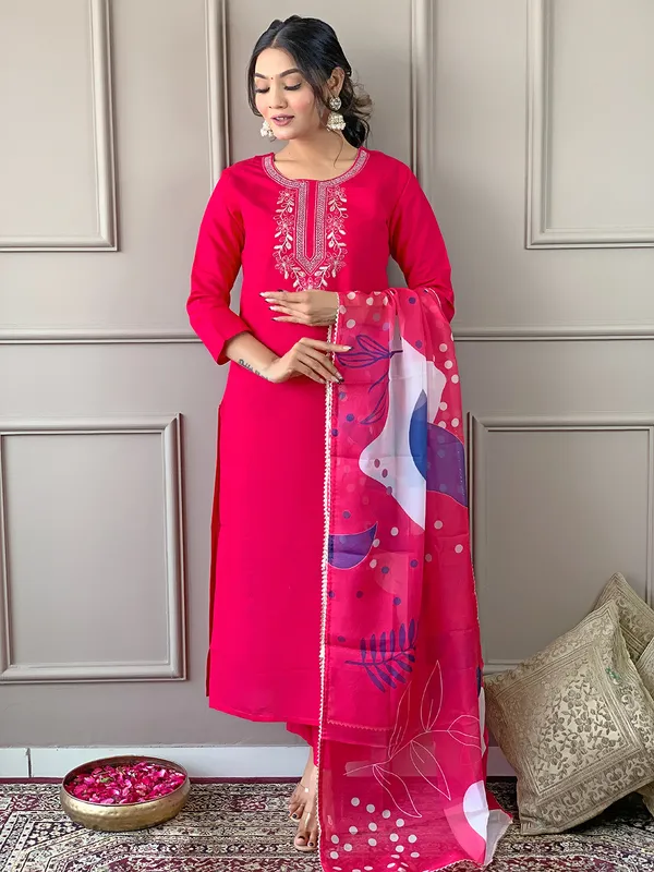 Pink_Embroidered_Kurta_For_Women