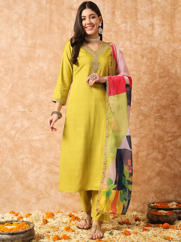 Lemon_Embellished_Straight_Kurta_Set_With_Printed_Dupatta