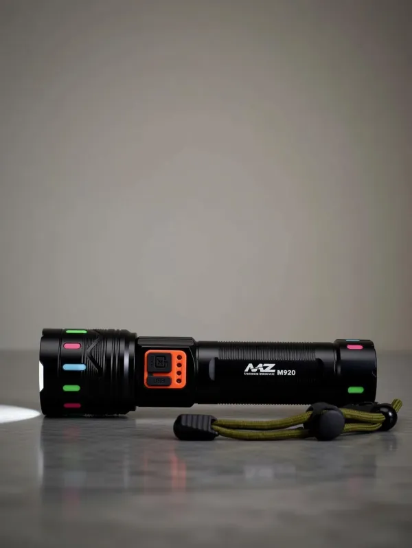 MZ_M920_Metal_Flashlight_-_150W_DSM,_180_Mins_Operating_Time,_Telescopic_Zoom,_Type-C_Charger