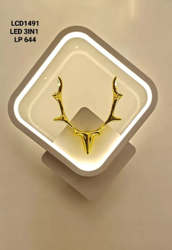 LCD1491_LED_3IN1_LP_644_-_Modern_Wall_Lamp_with_Golden_Antler_Design