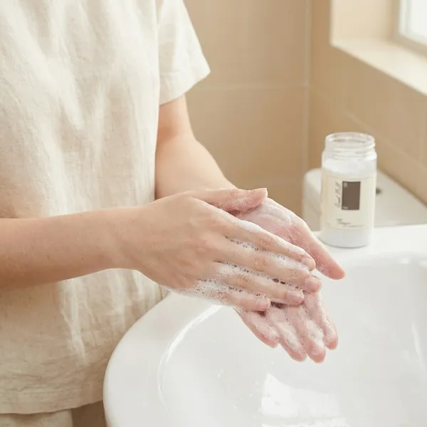 Powder_To_Foam_Cleanser_-_Face_Wash_80_gm