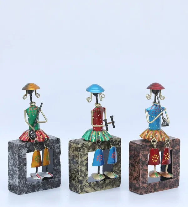 Handcrafted_Metal_Tribal_Figurines_With_Colorful_Attire_-_Set_Of_3