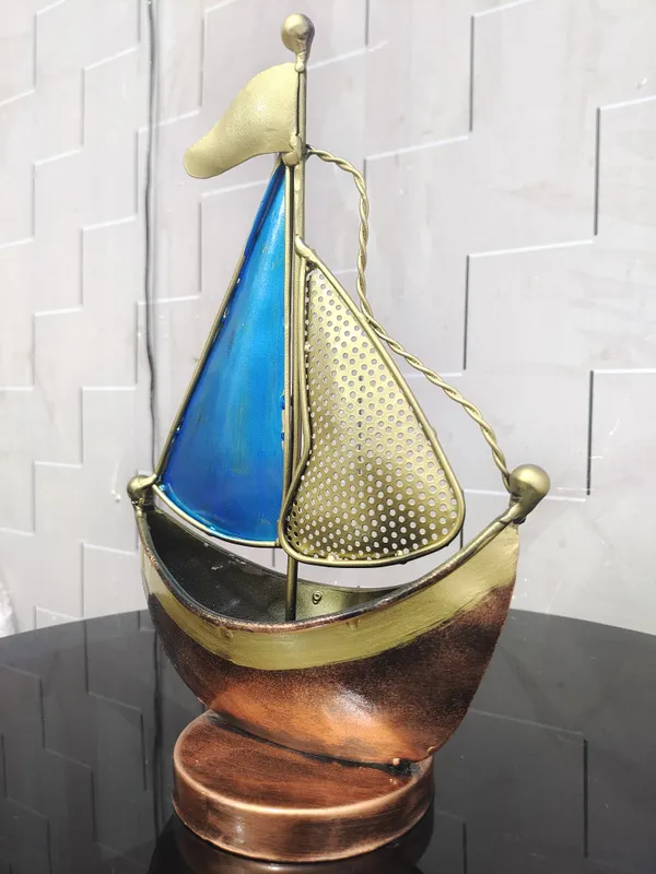 Decorative_Metal_Sailboat_Showpiece_With_Blue_And_Gold_Sails