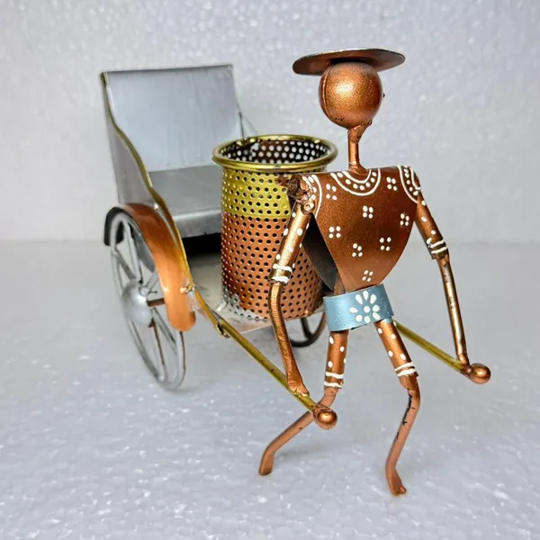 Handcrafted_Metal_Rickshaw_Showpiece_With_Pen_Holder