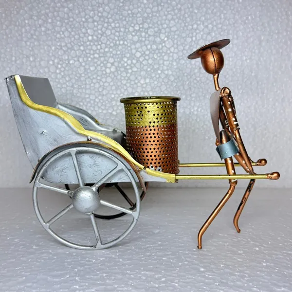 Handcrafted_Metal_Rickshaw_Showpiece_With_Pen_Holder