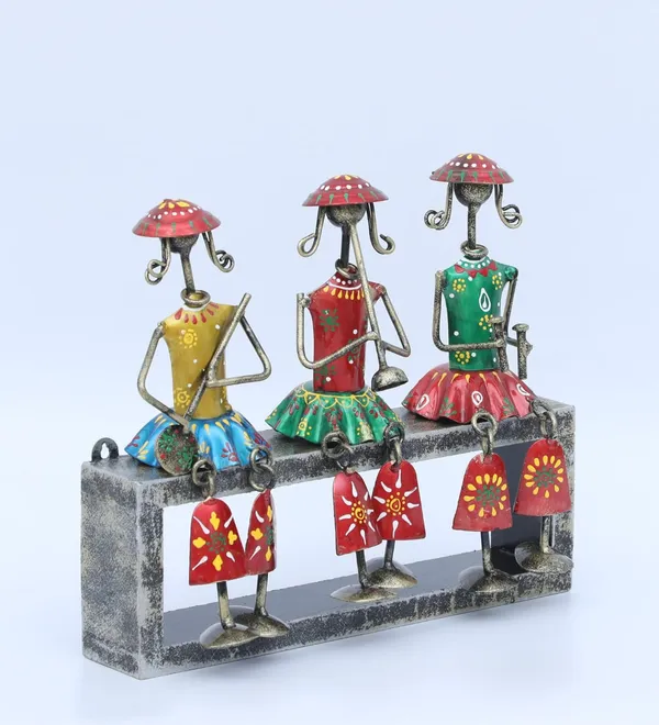 Decorative_Metal_Figurine_Set_-_Three_Tribal_Musicians_On_Stand