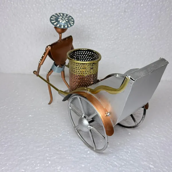 Handcrafted_Metal_Rickshaw_Showpiece_With_Pen_Holder