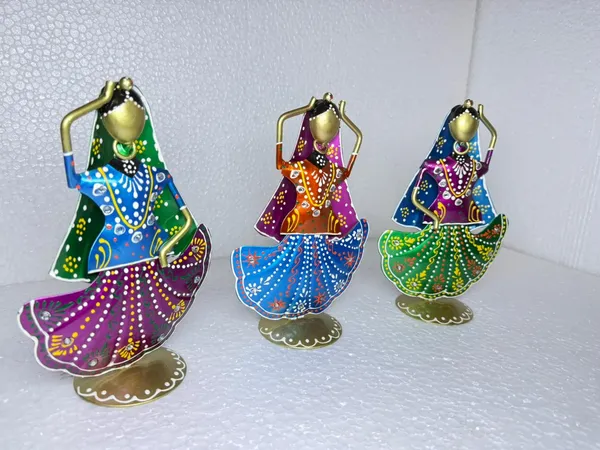 Handcrafted_Metal_Dancing_Lady_Figurines_-_Set_Of_3_(Multicolor)