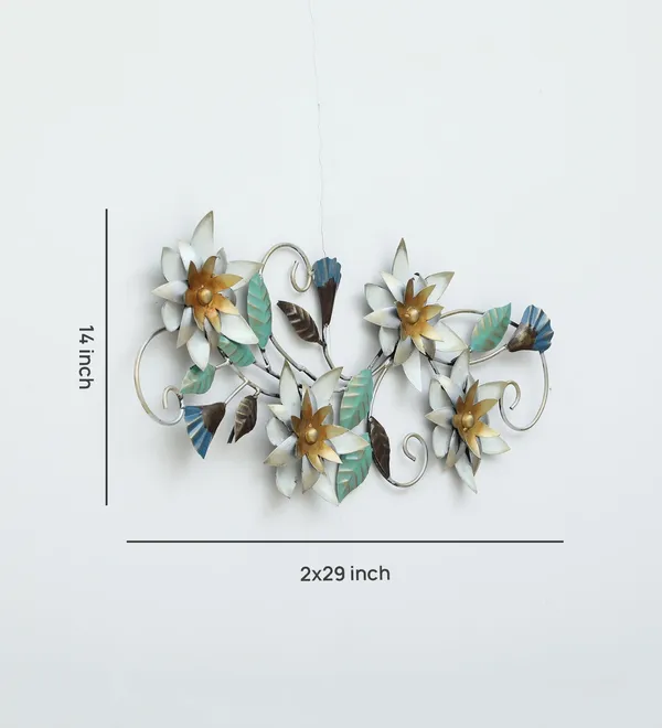 Decorative_Metal_Flower_Wall_Art_With_Blue_Accents