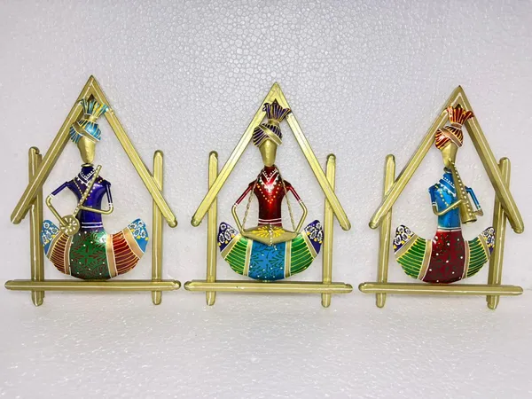 Handcrafted_Metal_Wall_Art_-_Set_Of_3_Musical_Women_Figurines_With_Traditional_Attire