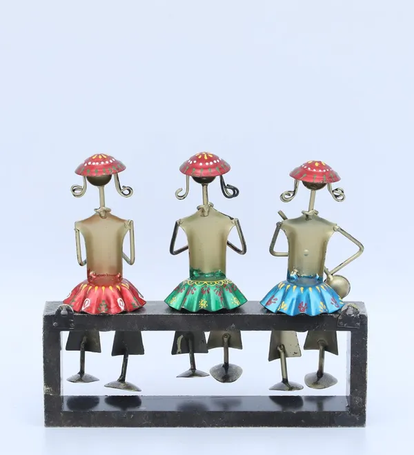 Decorative_Metal_Figurine_Set_-_Three_Tribal_Musicians_On_Stand
