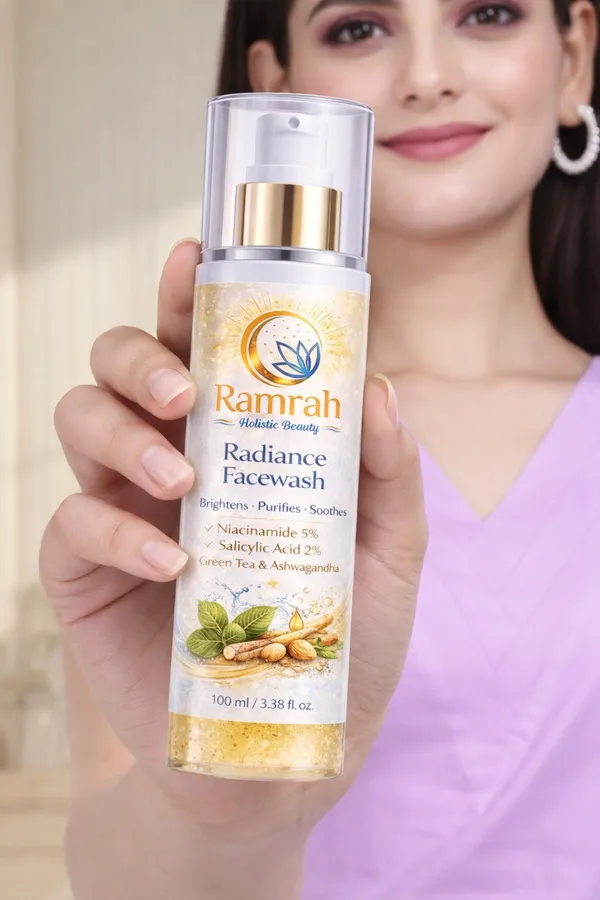 Radiance_Facewash_Brightening_Acne_Control_Niacinamide_5_Salicylic_Acid_2_Green_Tea_Extract_Ashwagandha_Deep_Pore_Cleansing_Oil_Balance_Gel_Face_Cleanser_100_Ml