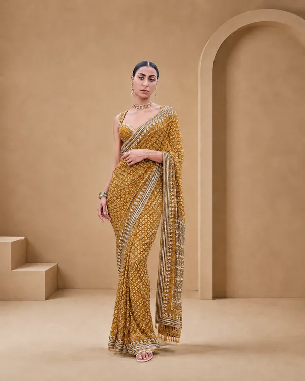 Havy_Soft_Fox_Georgette_Fabric_With_Beutiful_Prints_With_Beautiful_katdana_and_real_mirror_work