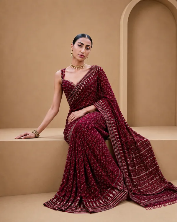 Havy_Soft_Fox_Georgette_Fabric_With_Beutiful_Prints_With_Beautiful_katdana_and_real_mirror_work
