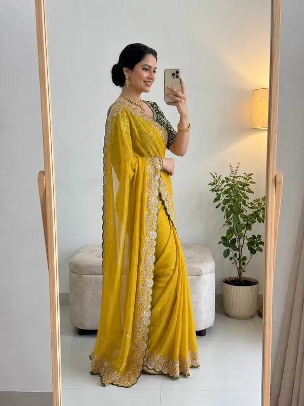 Pure_Star_Georgette_Sequence_Work_Saree_With_amazing_3_mm_C_Pallu_sequence_work_with_Cut__work_border