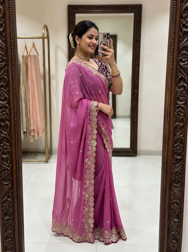 Pure_Star_Georgette_Sequence_Work_Saree_With_amazing_3_mm_C_Pallu_sequence_work_with_Cut__work_border