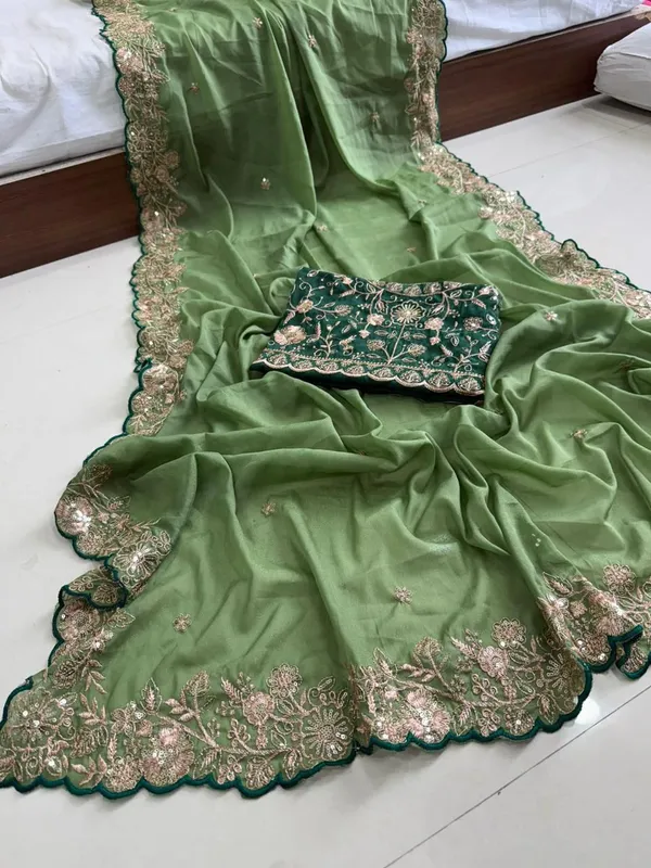 Pure_Star_Georgette_Sequence_Work_Saree_With_amazing_3_mm_C_Pallu_sequence_work_with_Cut__work_border