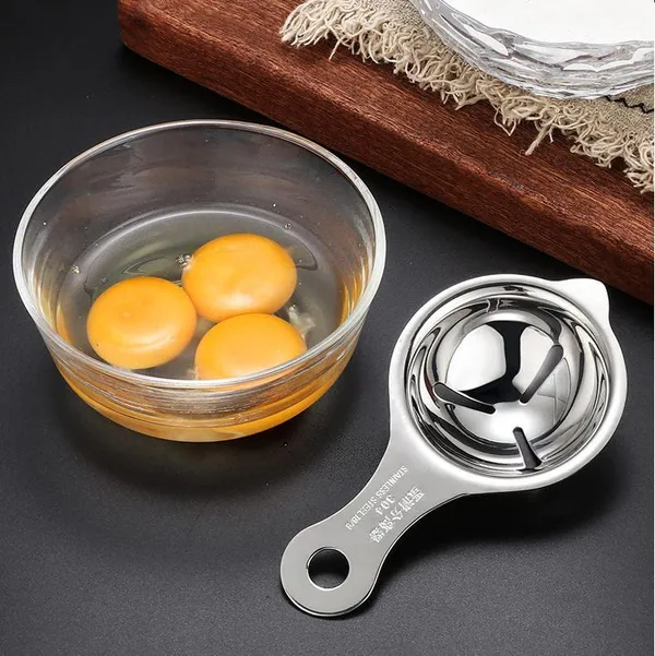Silver_Stainless_Steel_Polished_Egg_Yolk_Separator_With_Handle