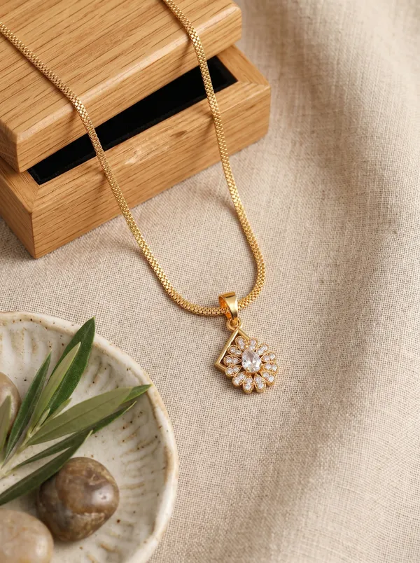 Gold_Plated_American_Diamond_Flower_Design_Pendant_And_18_Inch_Chain