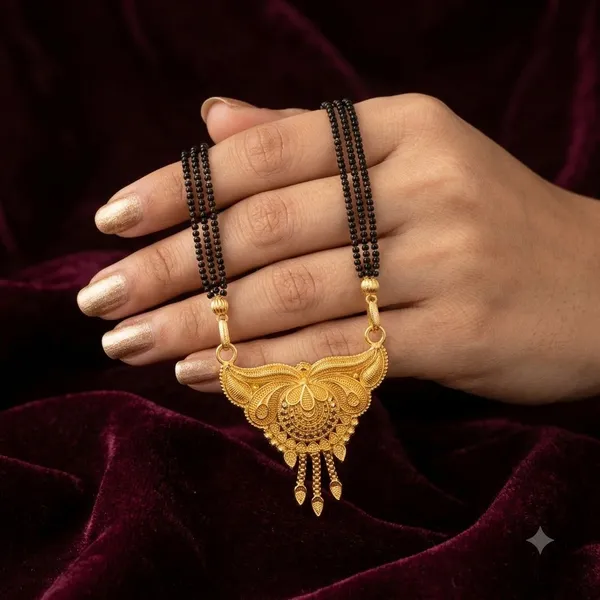 Gold-Tone_Traditional_Pendant_Mangalsutra