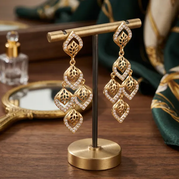 Gold_Toned_Cubic_Zirconia_Chandelier_Drop_Earrings