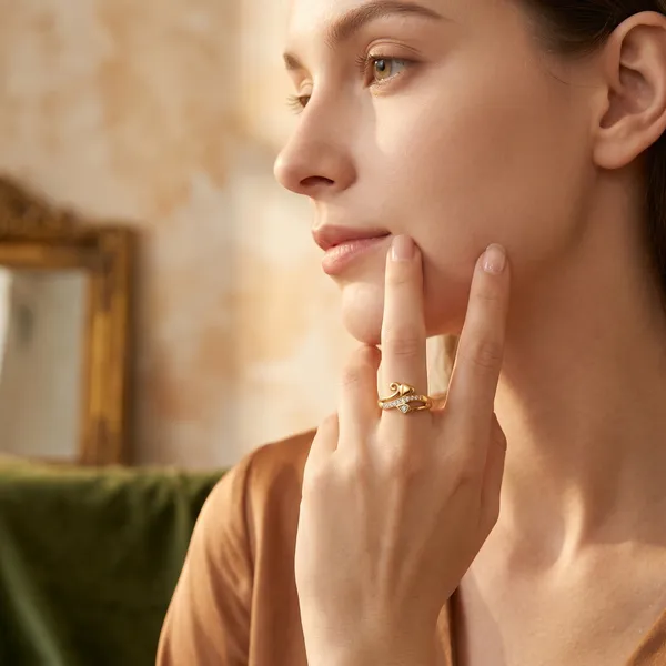 The_Majestic_Heart_Crown_Ring
