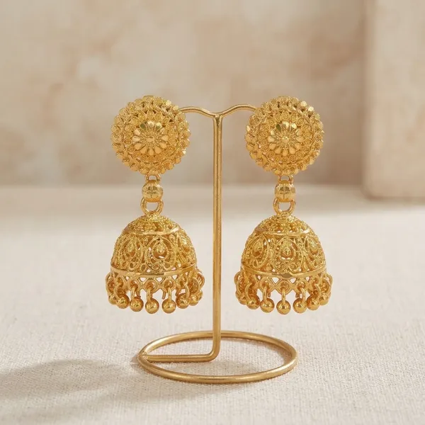 Traditional_Pair_Of_Gold_Jhumka_Earrings_for_Women